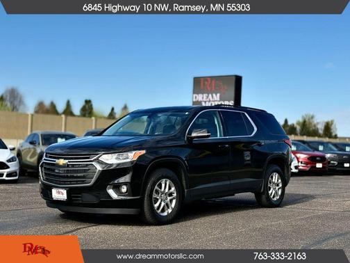 Black 2020 Chevrolet Traverse LT Cloth