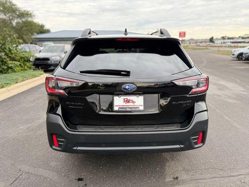 2021 Subaru Outback Onyx Edition XT