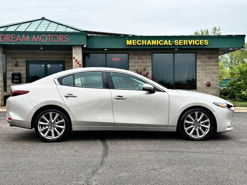 Silver 2022 Mazda Mazda3 AWD w/Preferred Package