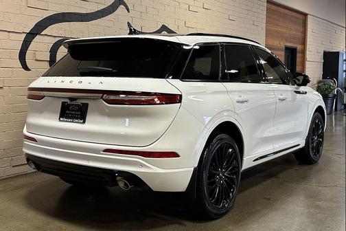 Pristine White Metallic Tri-Coat 2024 Lincoln Corsair Reserve