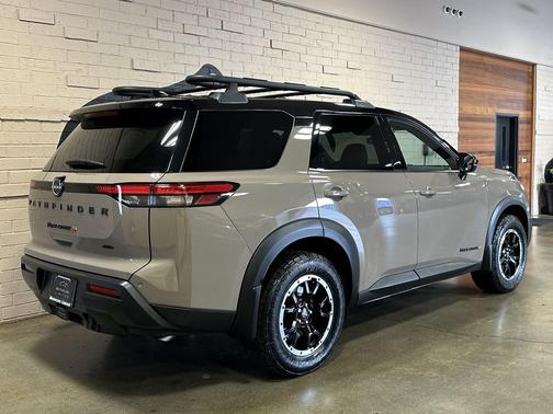 2023 Nissan Pathfinder SV 4WD