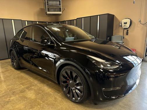 2023 Tesla Model Y Performance Dual Motor All-Wheel Drive