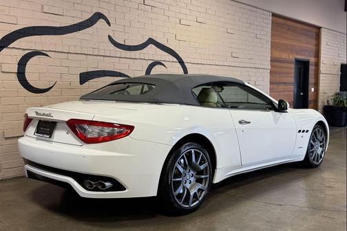 White 2011 Maserati GranTurismo S