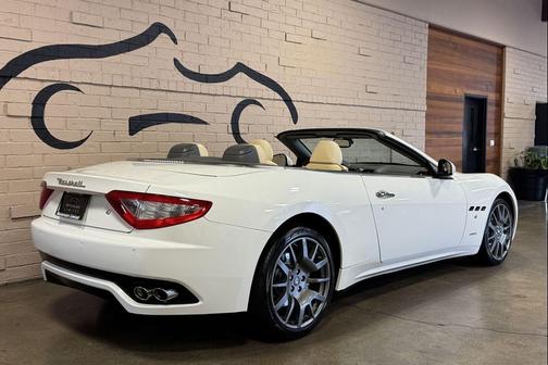 White 2011 Maserati GranTurismo S