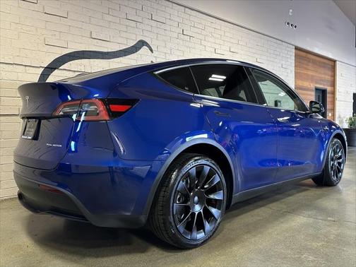 2023 Tesla Model Y Long Range Dual Motor All-Wheel Drive