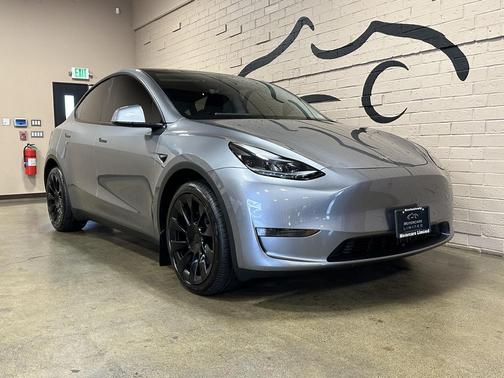 2025 Tesla Model Y Long Range Dual Motor All-Wheel Drive