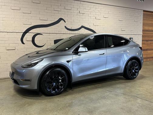 2025 Tesla Model Y Long Range Dual Motor All-Wheel Drive