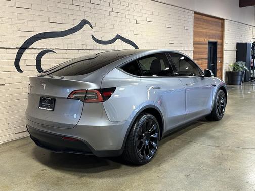 2025 Tesla Model Y Long Range Dual Motor All-Wheel Drive