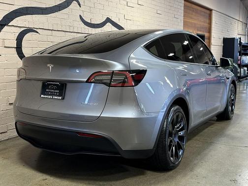 2025 Tesla Model Y Long Range Dual Motor All-Wheel Drive