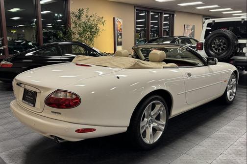 2003 Jaguar XK8 