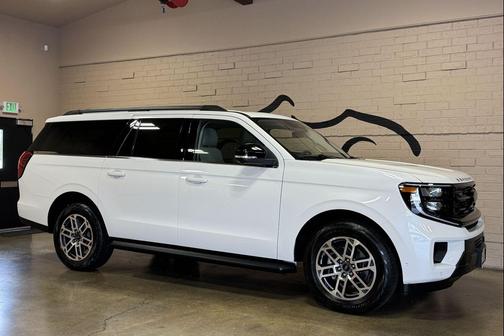 White 2025 Ford Expedition Max Active 4x4