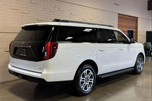 White 2025 Ford Expedition Max Active 4x4