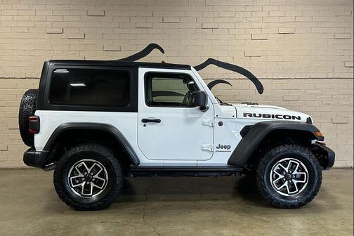 Bright White Clearcoat 2025 Jeep Wrangler Rubicon