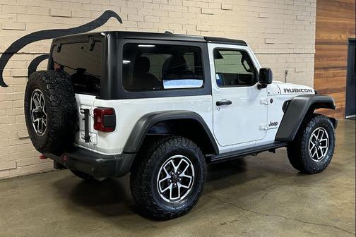 Bright White Clearcoat 2025 Jeep Wrangler Rubicon
