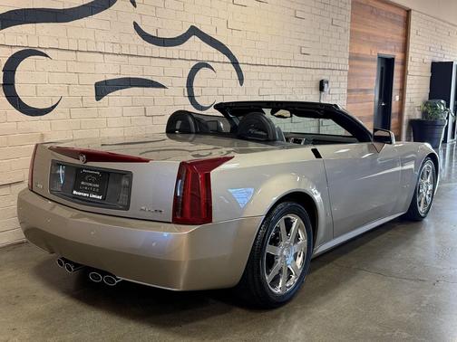 2008 Cadillac XLR Base
