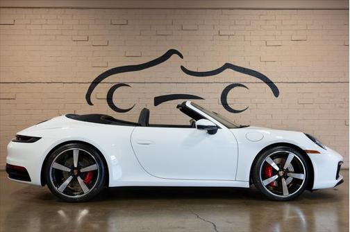2024 Porsche 911 Carrera 4S Cabriolet
