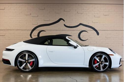 2024 Porsche 911 Carrera 4S Cabriolet