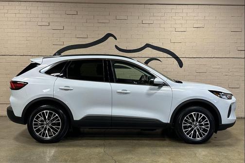 Space Silver Metallic 2025 Ford Escape PHEV Base