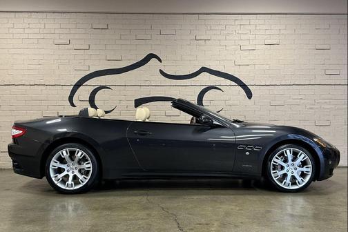 2012 Maserati GranTurismo Base