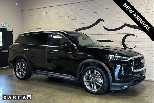 Mineral Black 2024 INFINITI QX60 Luxe