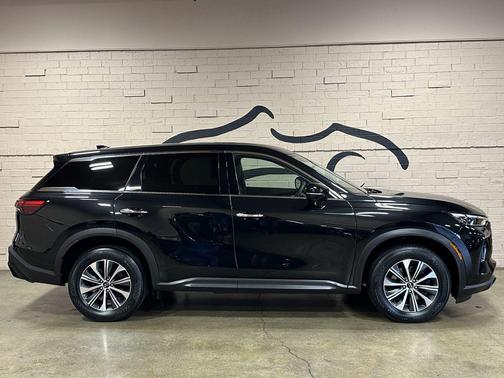 Mineral Black 2023 INFINITI QX60 Pure