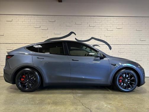 2023 Tesla Model Y Performance Dual Motor All-Wheel Drive