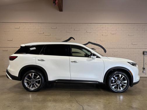 2022 INFINITI QX60 Luxe