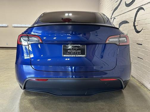 2024 Tesla Model Y Performance Dual Motor All-Wheel Drive