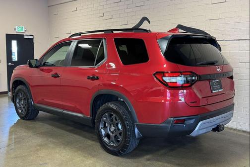 Radiant Red Metallic II 2025 Honda Pilot TrailSport