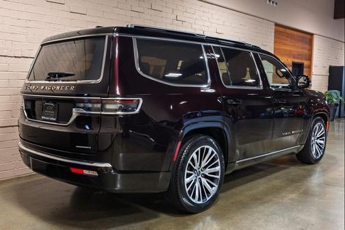 2023 Jeep Grand Wagoneer Series III