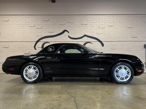 2002 Ford Thunderbird Base