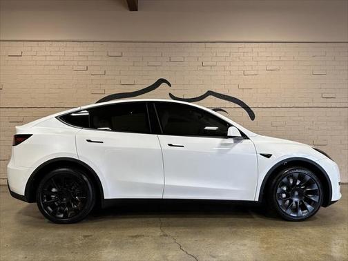 2024 Tesla Model Y Long Range Dual Motor All-Wheel Drive