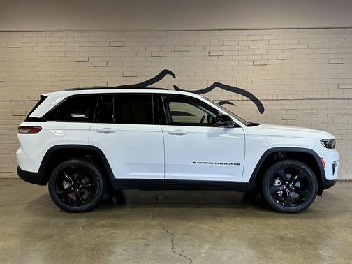 2023 Jeep Grand Cherokee Limited X