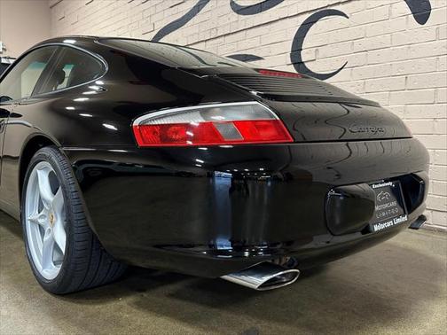 2003 Porsche 911 Carrera