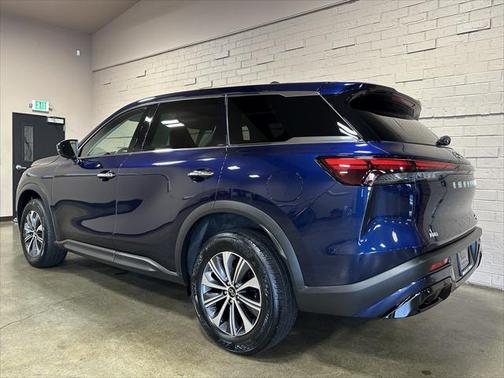 2023 INFINITI QX60 Pure