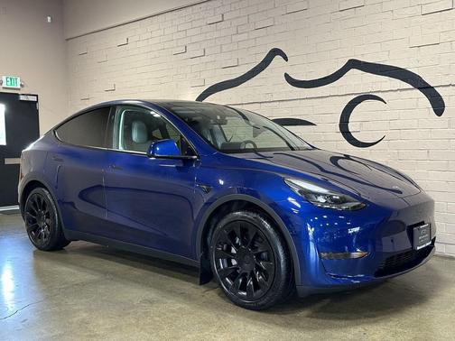 2024 Tesla Model Y Long Range Dual Motor All-Wheel Drive