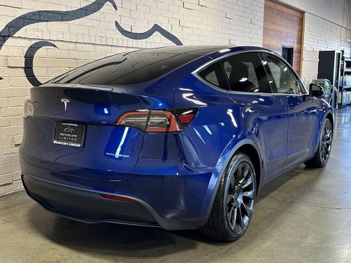 2024 Tesla Model Y Long Range Dual Motor All-Wheel Drive
