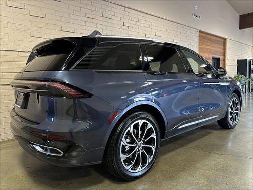 2024 Lincoln Nautilus Reserve