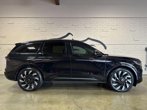 2024 Lincoln Nautilus Reserve