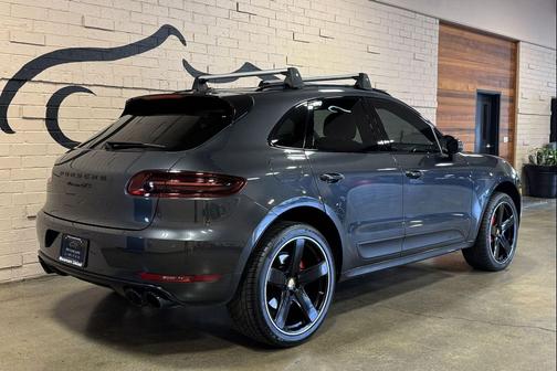 Volcano Grey Metallic 2018 Porsche Macan Macan GTS
