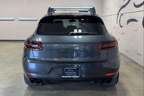 Volcano Grey Metallic 2018 Porsche Macan Macan GTS