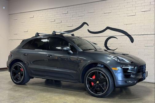 Volcano Grey Metallic 2018 Porsche Macan Macan GTS