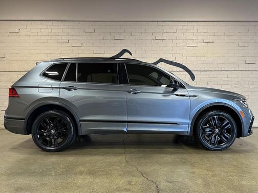 2022 Volkswagen Tiguan 2.0T SE R-Line Black 4MOTION