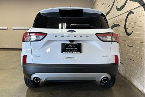 Oxford White 2022 Ford Escape SEL