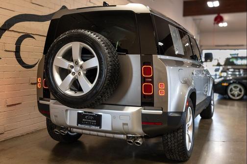 2024 Land Rover Defender 110 P500 SE