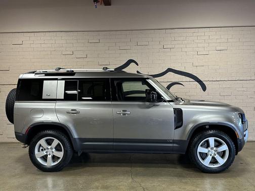 2024 Land Rover Defender 110 P500 SE