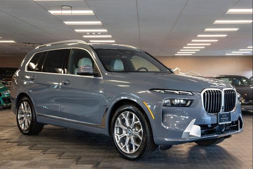 2025 BMW X7 xDrive40i