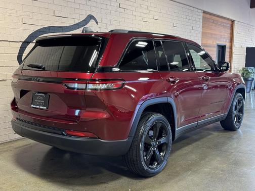 2023 Jeep Grand Cherokee Altitude