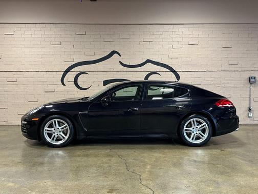 2015 Porsche Panamera 4
