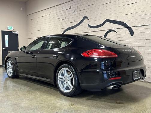 2015 Porsche Panamera 4